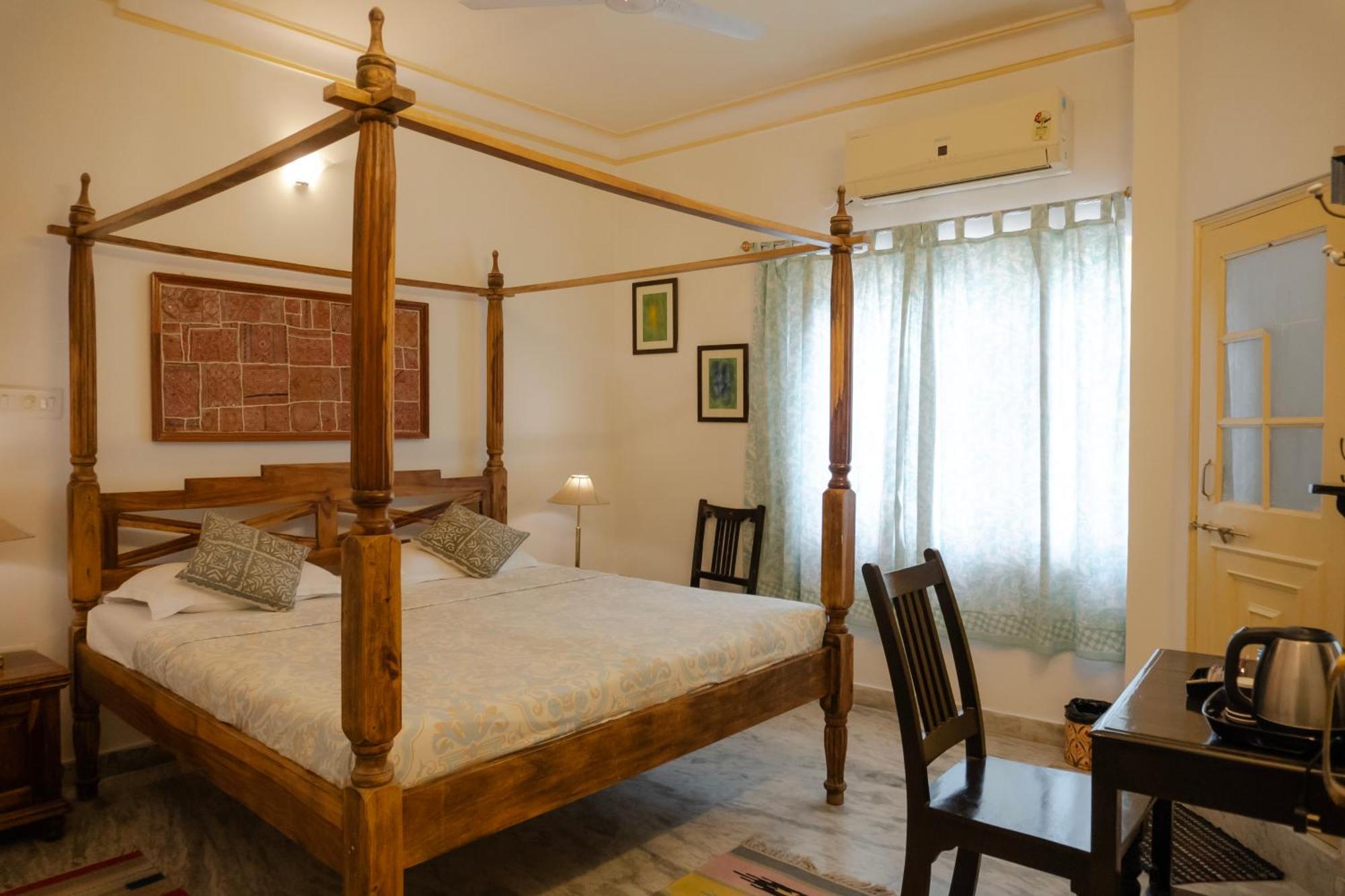 Hotel Pratap Bhawan Udaipur Exteriör bild