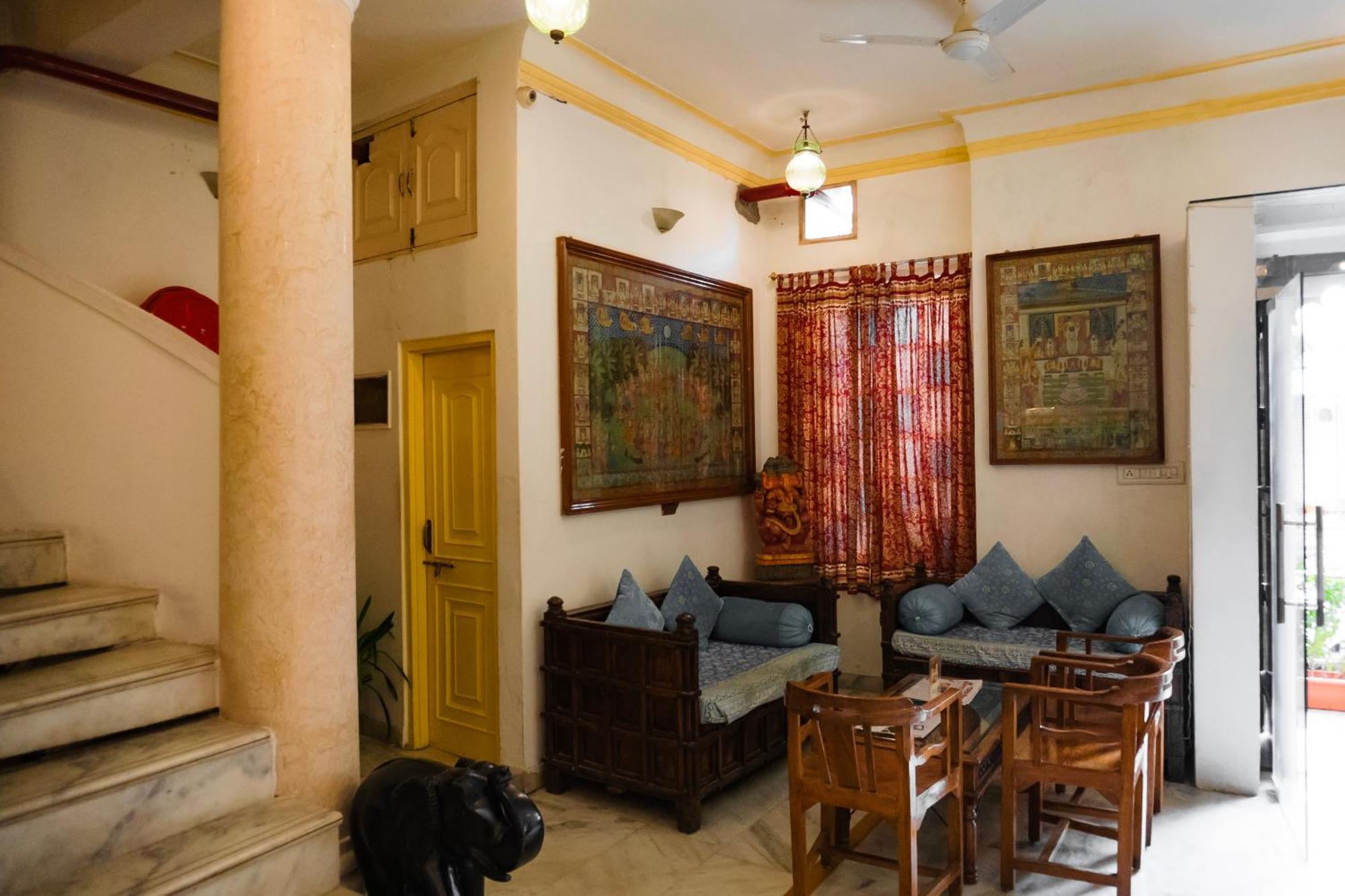 Hotel Pratap Bhawan Udaipur Exteriör bild